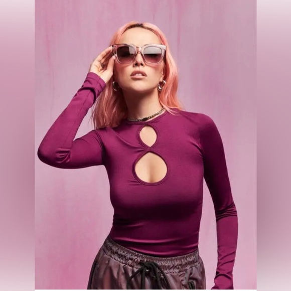 Quay after hours BERRY/ BROWN PINK sunglasses new with canvas pouch - Picture 10 of 12